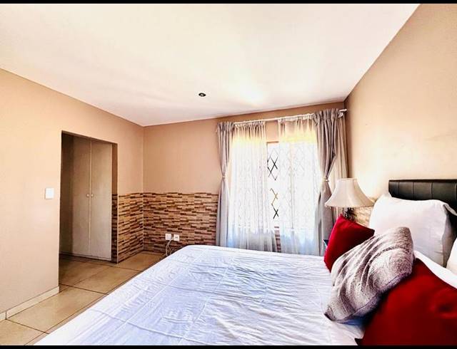 2 BEDROOM PROPERTY TO RENT IN FOURWAYS